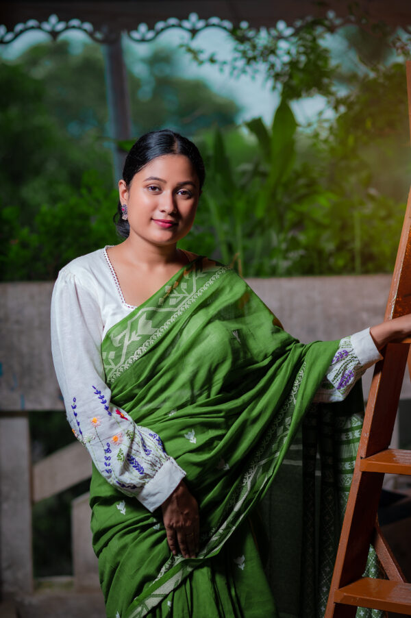 Tiya - Image 2